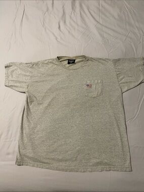 Men’s Pocket Crew Neck Tee in Light Heather Gray